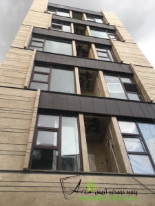 پنجره دوجداره لمینیت قهوه ای تیره